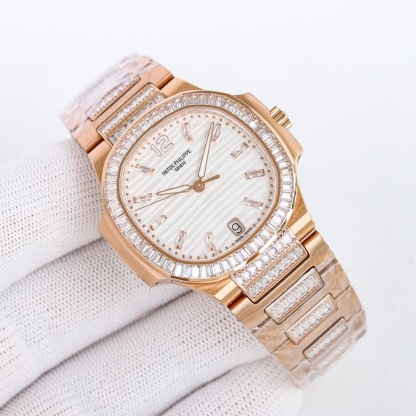 パテックフィリップ［Patek Philippe］ノーチラス  限定モデル 腕時計35.2MM