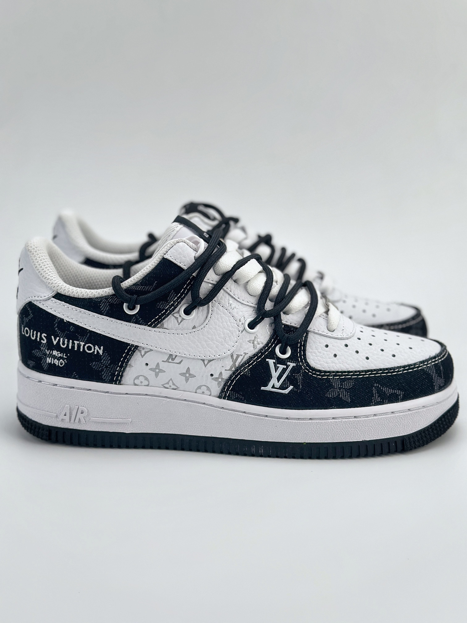 「コラボモデル」Louis Vuitton x Nike Air Force 1 Low スニーカー
