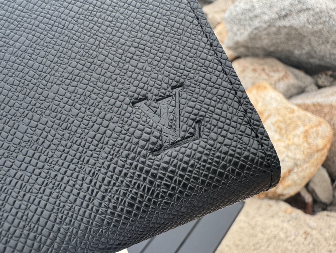 ルイ-ヴィトン(Louis Vuitton) ジッピーウォレット･ホリゾンタル