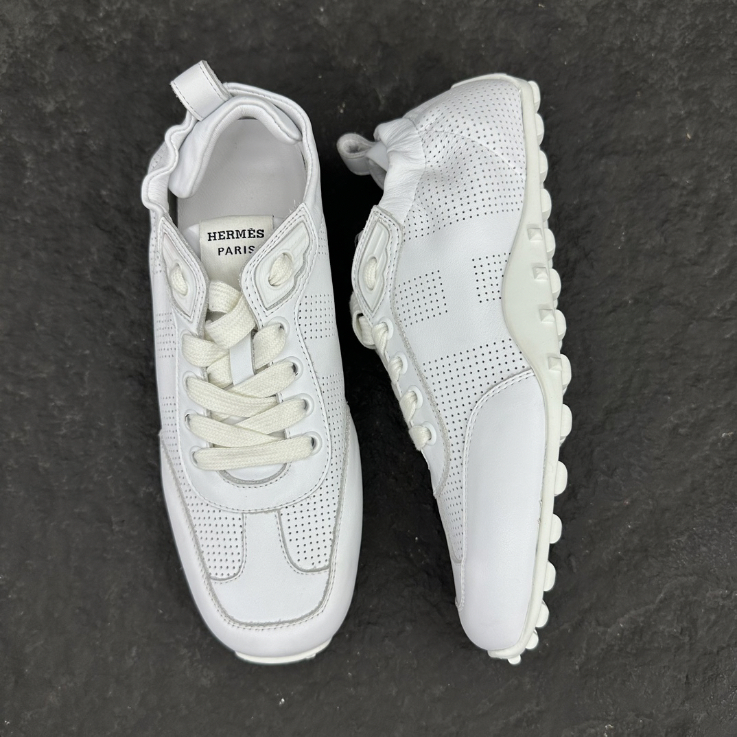 エルメス［Hermès］ イン パーセレーテッド スニーカー