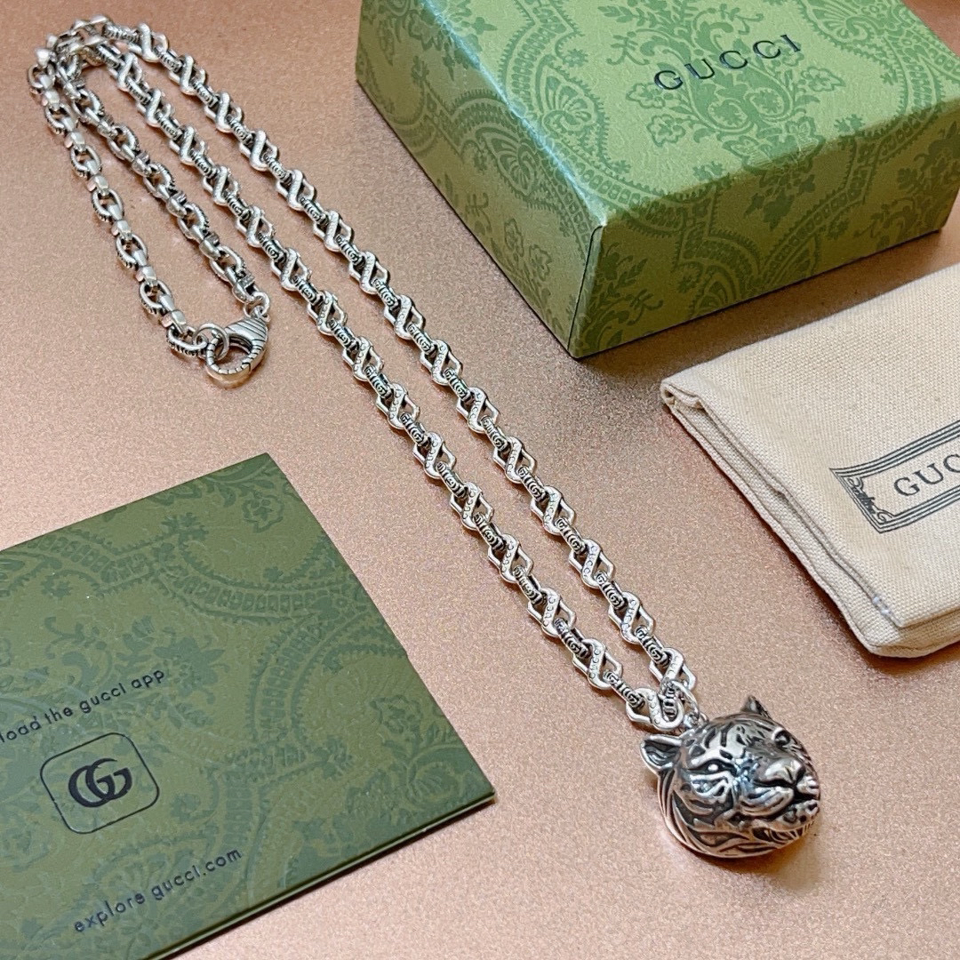 グッチ「Gucci」 Anger Forest 双Gペンダントネックレス