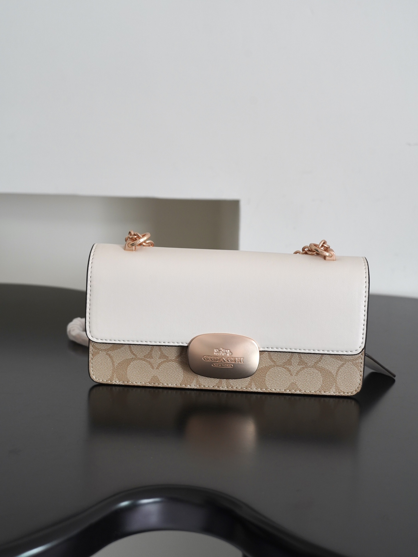 コーチ「Coach」ニューコレクション Eliza チェーンバッグ