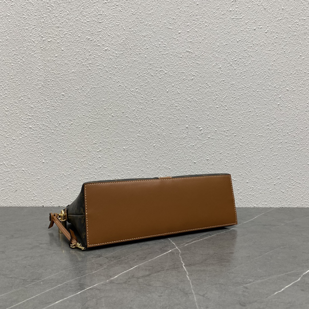 セリーヌ(Celine)ロック トイレタリーポーチ / トリオンフキャンバス＆カーフスキン