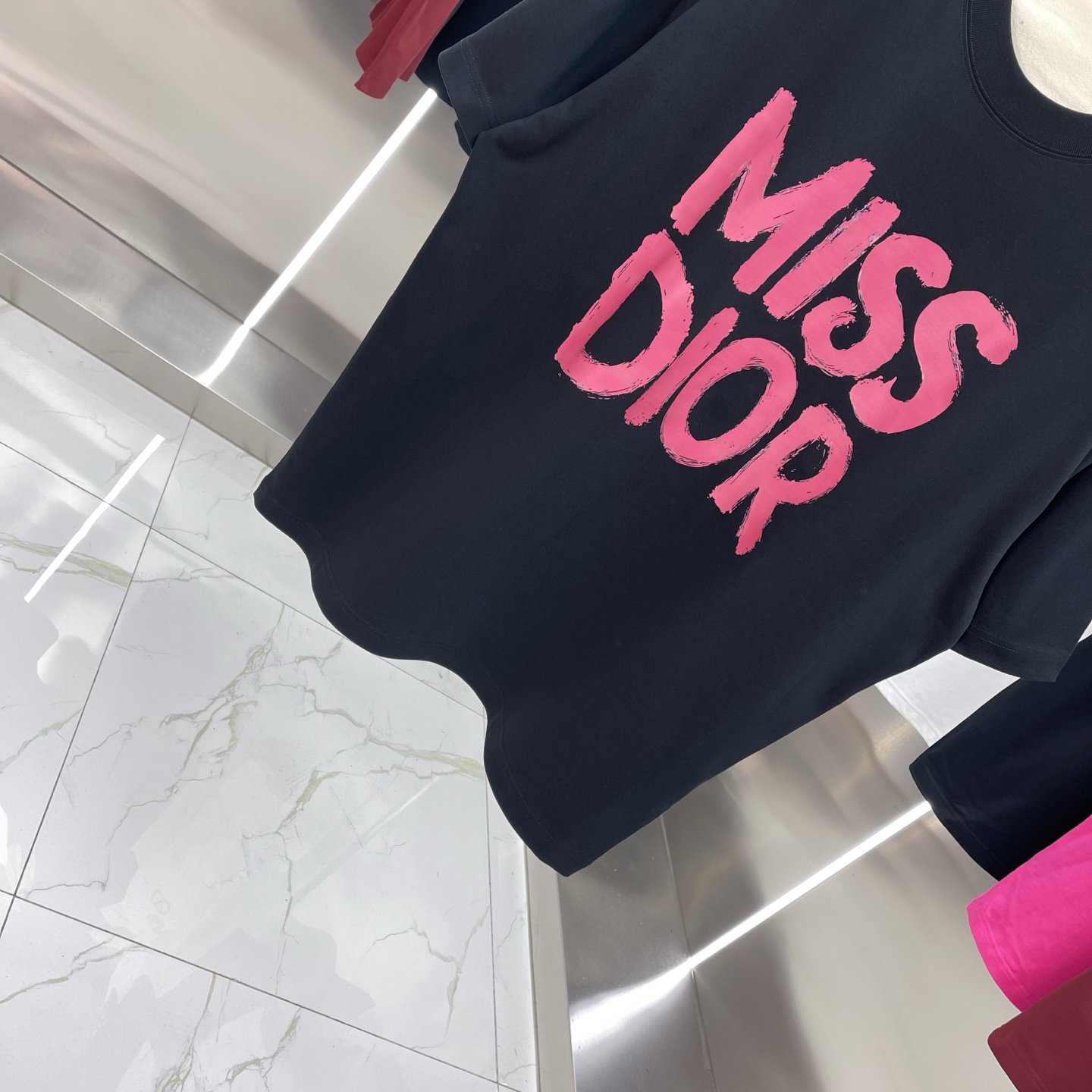 ディオール「Dior」クラシックコレクション プリントTシャツ