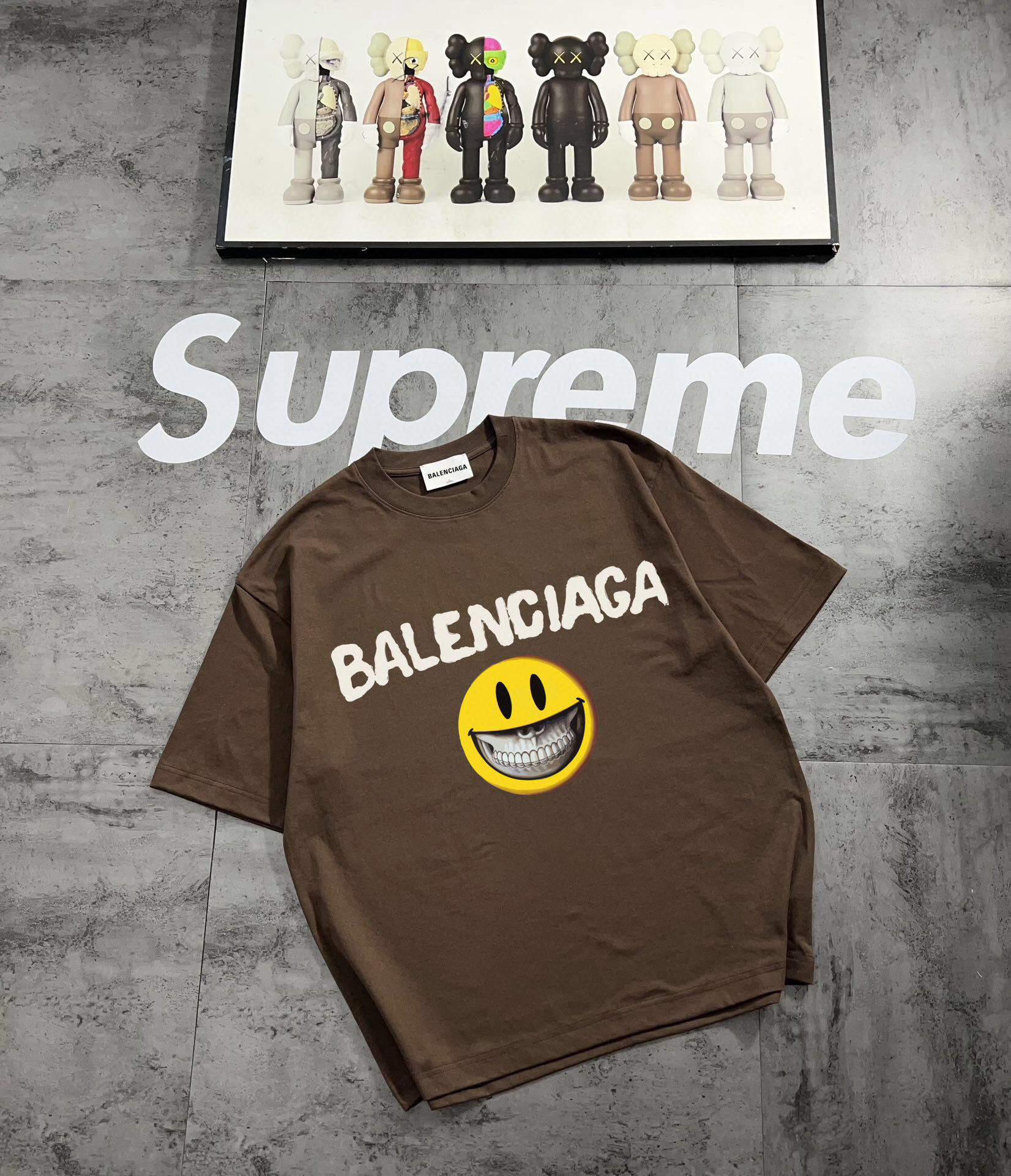 バレンシアガ「Balenciaga」バレンシアガ「Balenciaga」レトロカップルプリント半袖