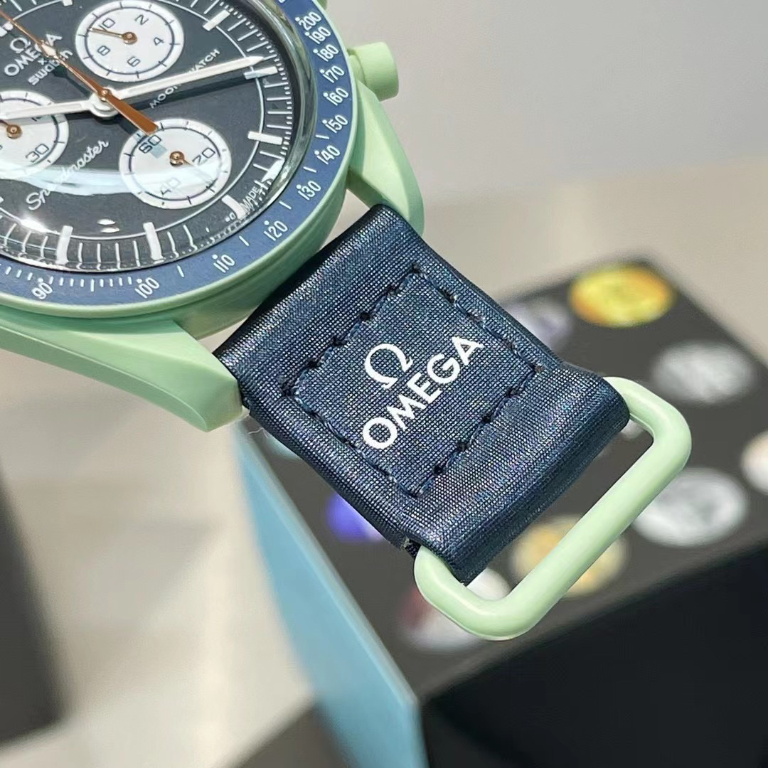 スウォッチ「Swatch」ムーンウォッチ コレクション バイオセラミック クロノグラフ ウォッチ40MM