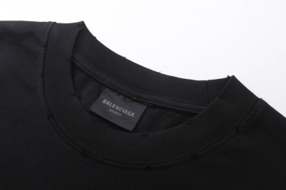 バレンシアガ「Balenciaga」2024 エッフェル塔グラデーション スプレーアートTシャツ