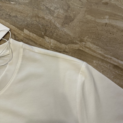 ヴァレンティノ「Valentino」クルーネック半袖Tシャツ