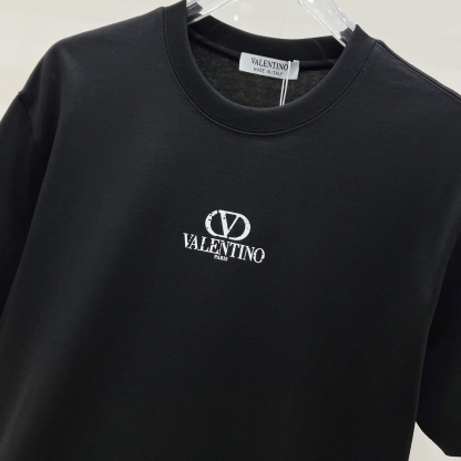 ヴァレンティノ「Valentino」最新半袖クルーネックTシャツ