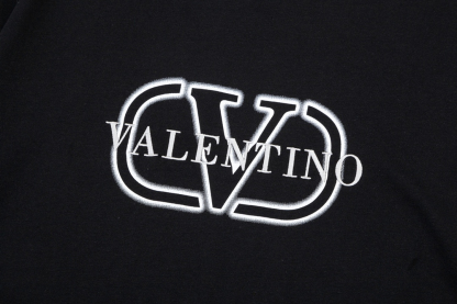 ヴァレンティノ「Valentino」アルファベット刺繍ゴーストパターンロゴクラシック識別子プリント