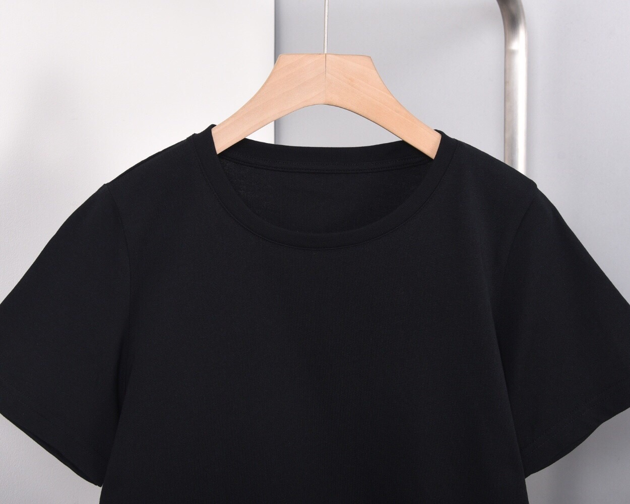 ヴァレンティノ「Valentino」レディース プリント半袖Tシャツ