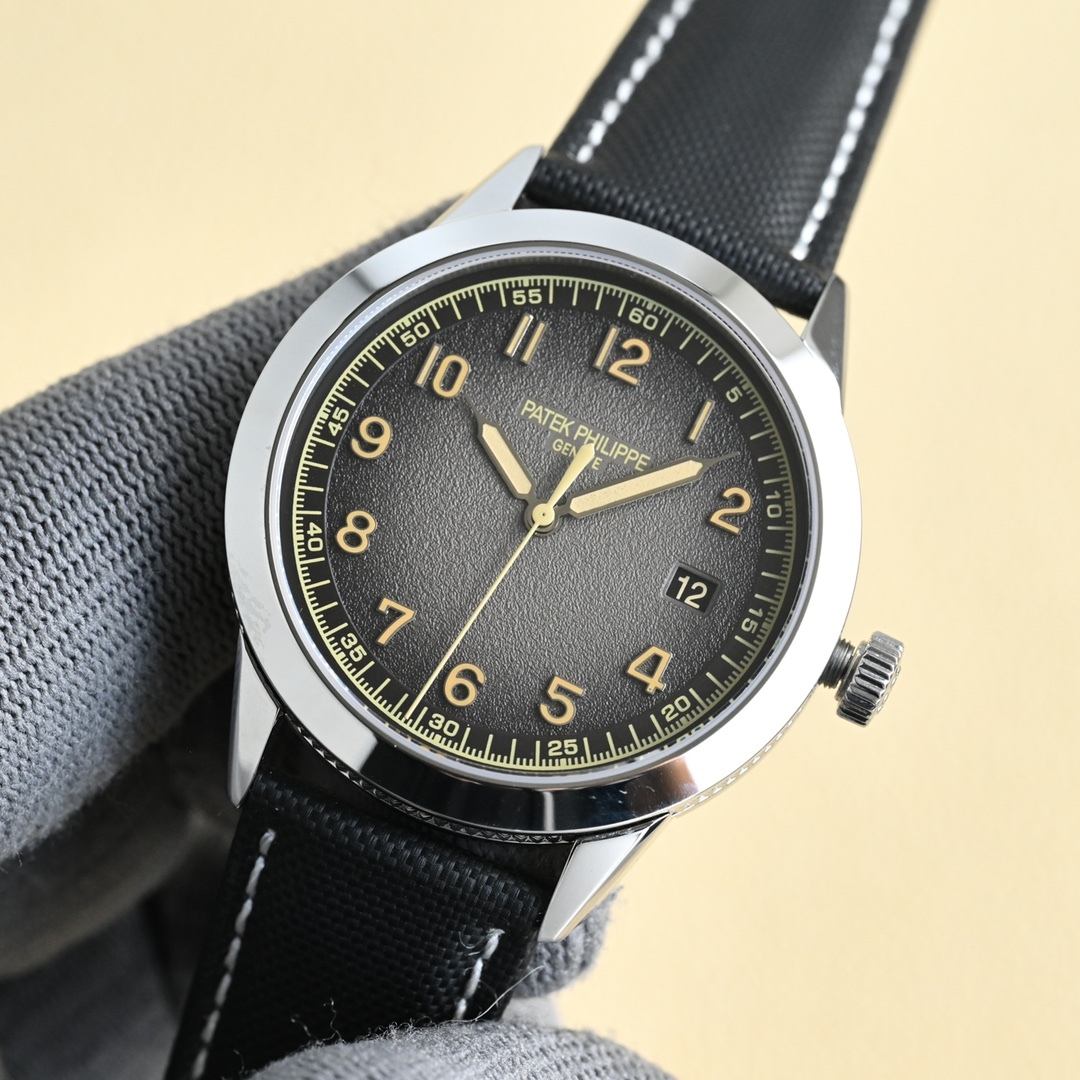 パテックフィリップ［Patek Philippe］カラトラバ ホワイトゴールド 40MM 2色