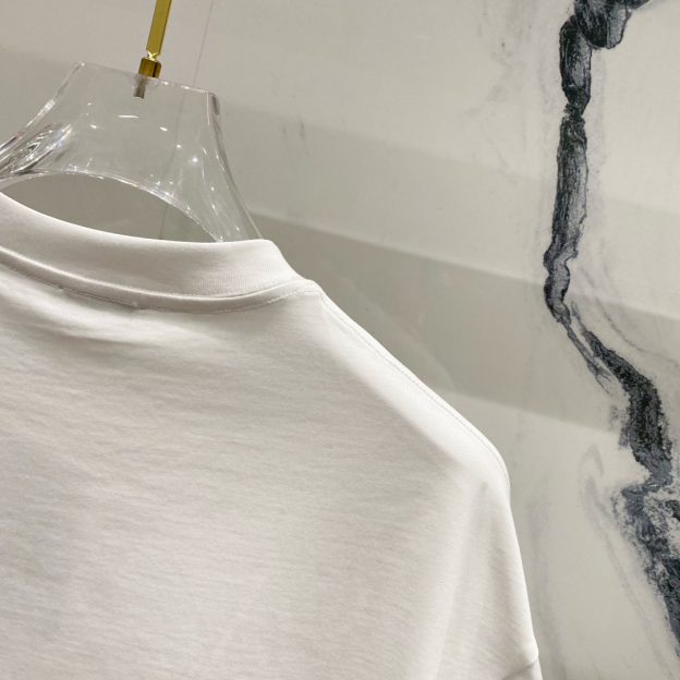 ヴァレンティノ「Valentino」クルーネック 半袖Tシャツ