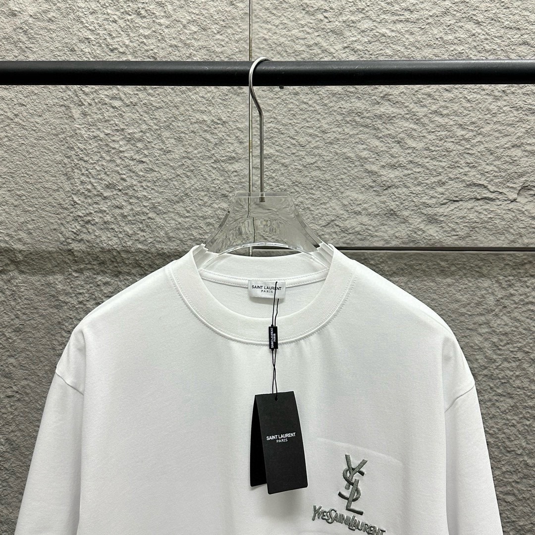 サンローラン「Saint Laurent」2025SS クラシックシルバー刺繍 ショートスリーブTシャツ