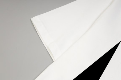 ヴァレンティノ「Valentino」 クラシック ラージロゴ プリント 半袖Tシャツ