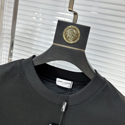 サンローラン「Saint Laurent」SS25 プレコレクション クルーネックTシャツ