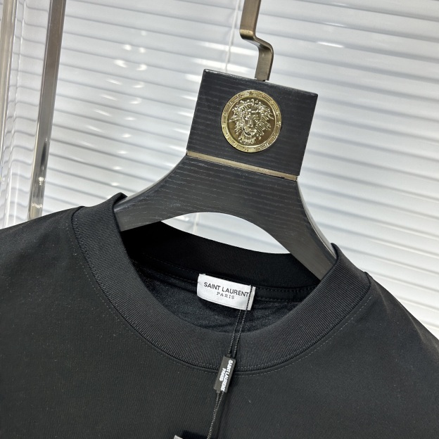 サンローラン「Saint Laurent」SS25 プレコレクション クルーネックTシャツ