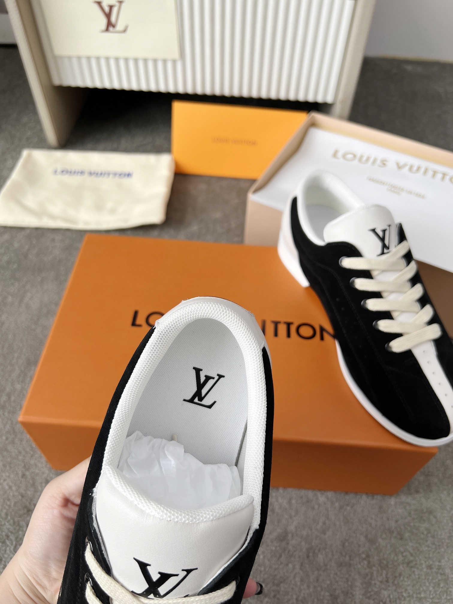 ルイ・ヴィトン「Louis Vuitton」Bowling スニーカー メンズ レザー シューズ