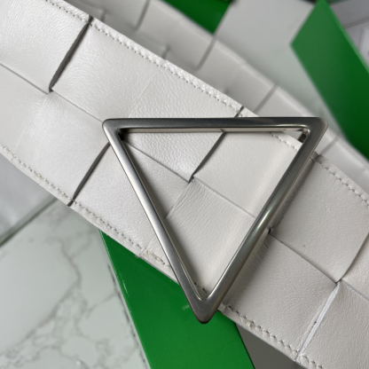 ボッテガ ヴェネタ「Bottega Veneta」レディース ラージ イントレッチオ ベルト100CM