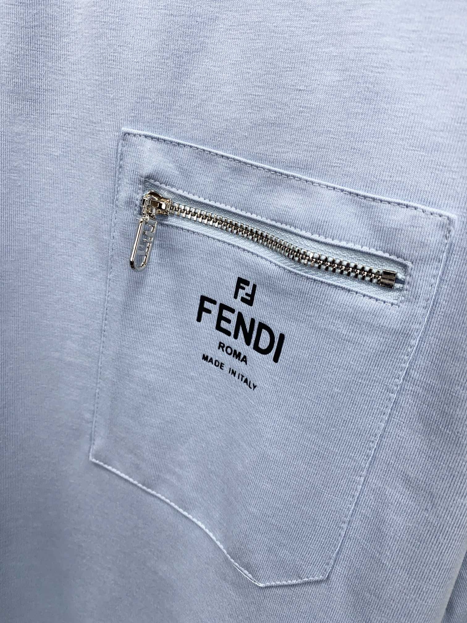 フェンディ「Fendi」FF エンボス刺繍ロゴ ショートスリーブTシャツ