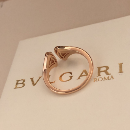 ブルガリ「Bvlgari」ブルガリ開口部スカートの指輪