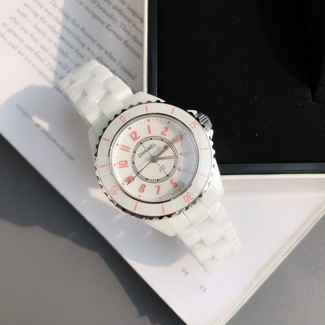 シャネル「Chanel」J12 キャリバー 33MM