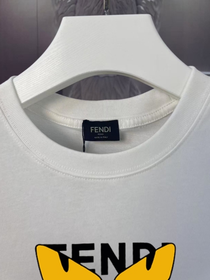 フェンディ「Fendi」2025 SUMMER FF DEMON EYES モンスターロゴ ノースリーブTシャツ