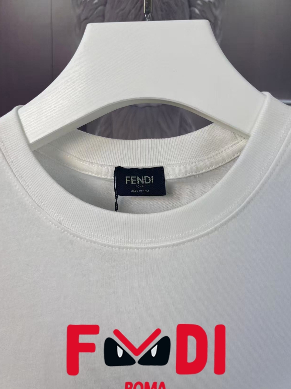 フェンディ「Fendi」2025 SUMMER DEMON EYES MONSTER ロゴプリント ノースリーブTシャツ