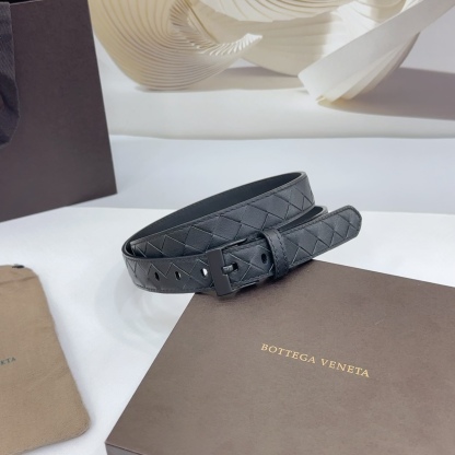 ボッテガ ヴェネタ「Bottega Veneta」 レディース ファッションベルト ダブルフェイスレザー100CM
