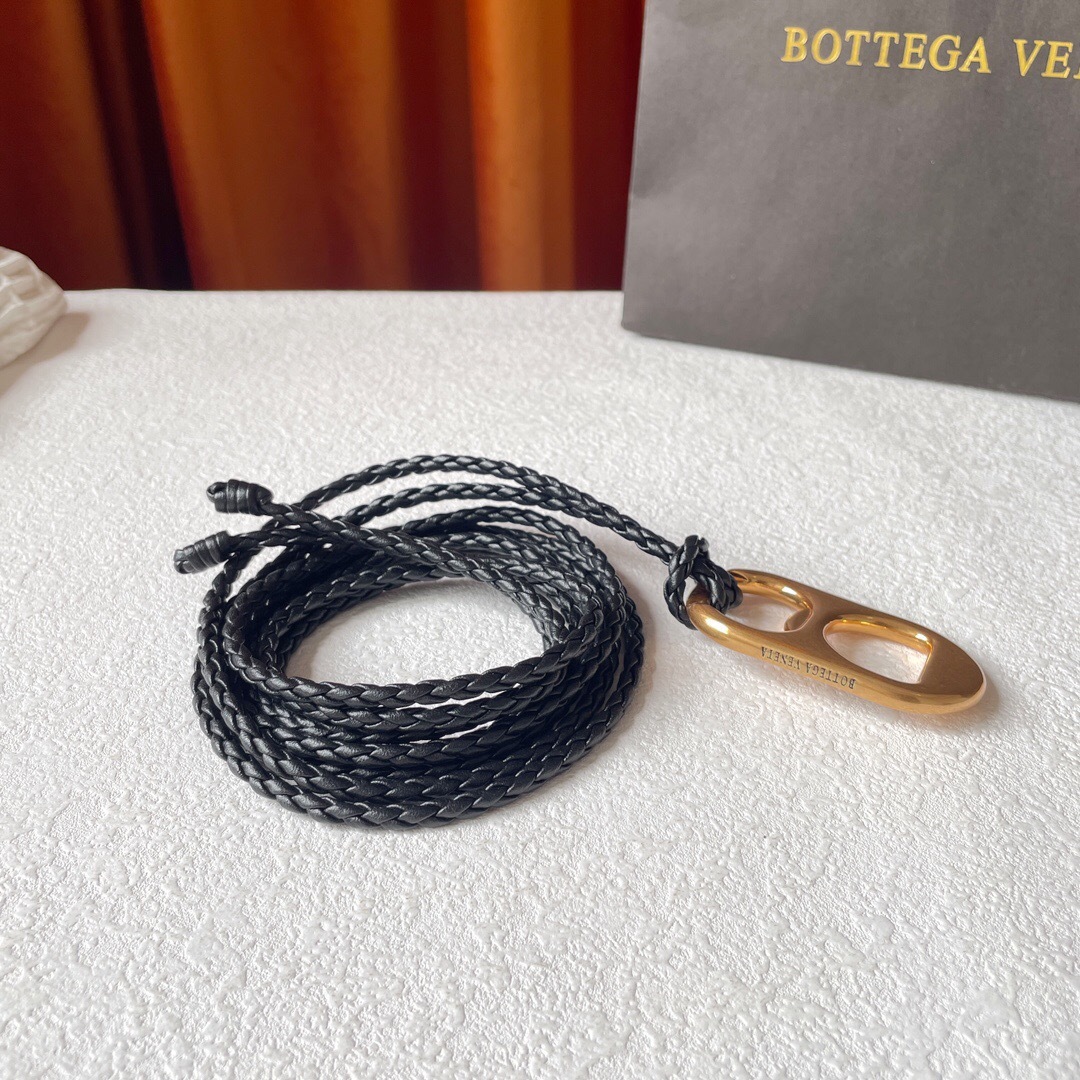ボッテガ ヴェネタ「Bottega Veneta」プルリング バックル ベルト100CM