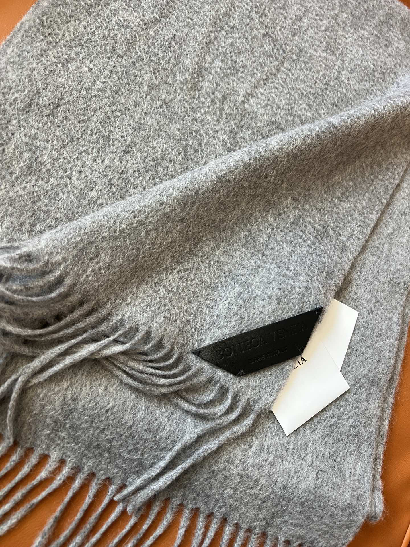 ボッテガ ヴェネタ「Bottega Veneta」2024秋冬 プレミアム キャシュミール マフラー35x200cm