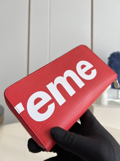 ルイ・ヴィトン「Louis Vuitton」LV ✕ Supreme コラボ ジッピー･ウォレット