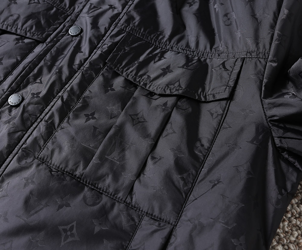 ルイ・ヴィトン「Louis Vuitton」秋冬コレクション クイルテッド ジャケット