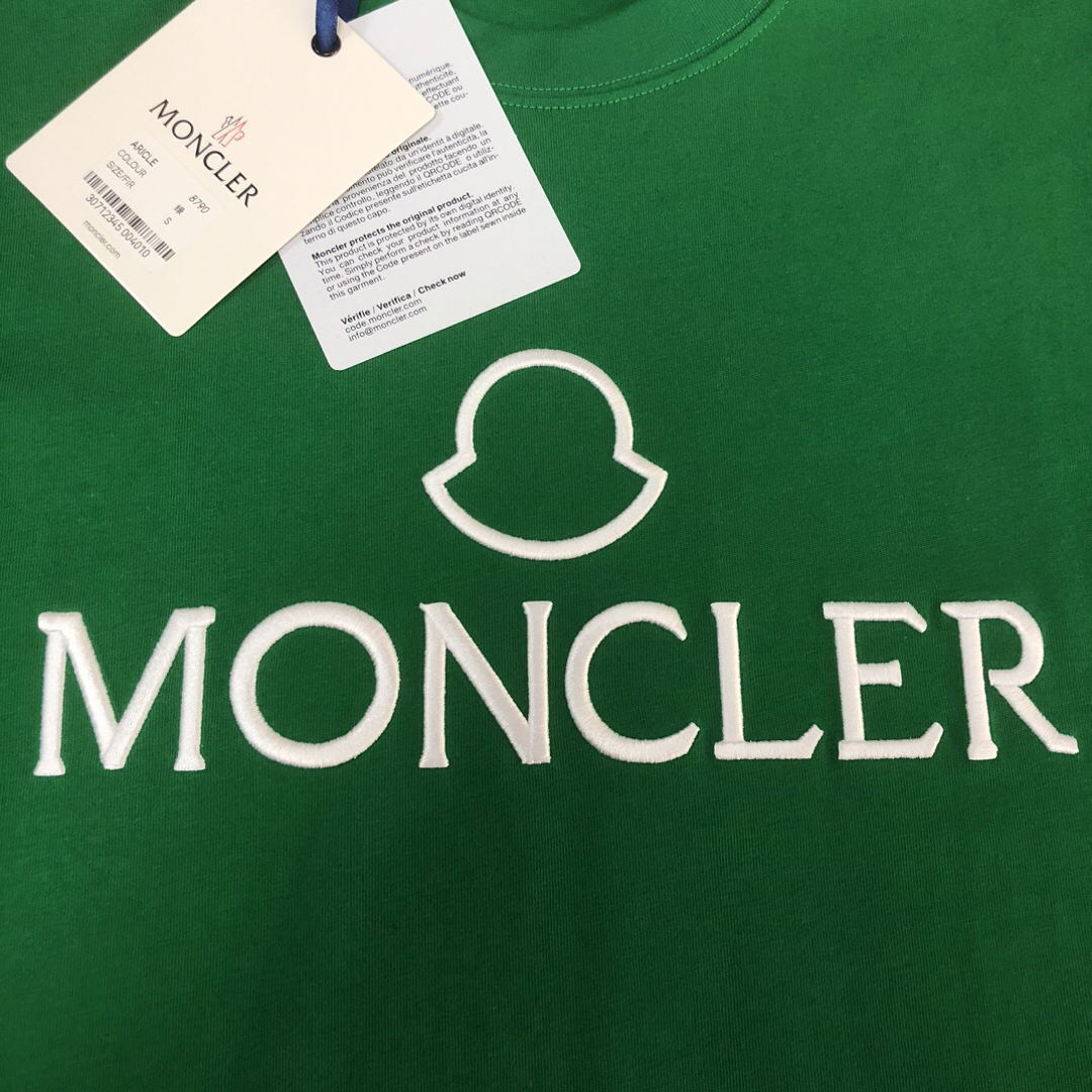 【ワンフォーワン】モンクレール「Moncler」サマー クルーネック 刺繍 Tシャツ【在庫僅少】