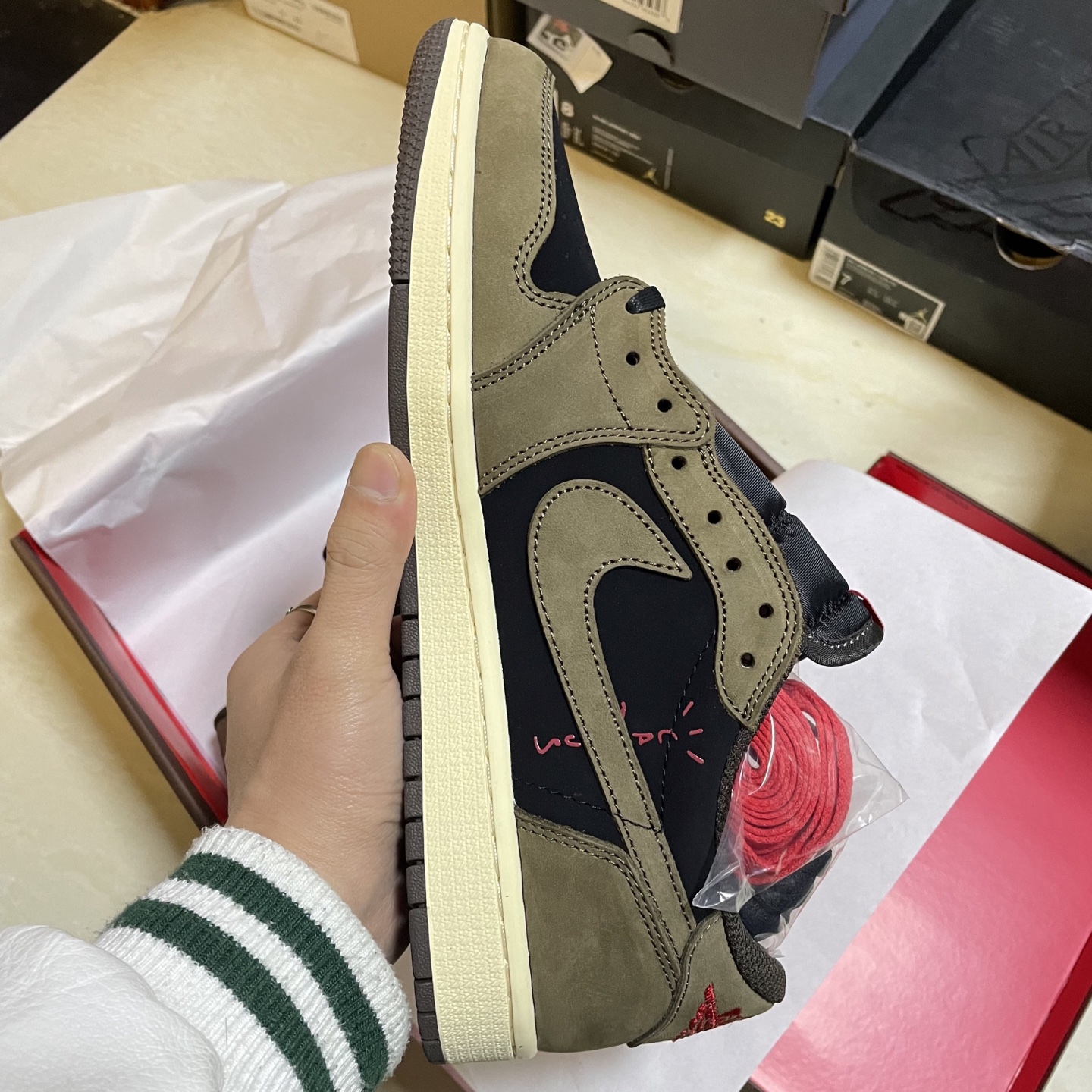 「コラボモデル」Travis Scott x Nike Jordan Air Jordan 1 Low OG TS SP スニーカー