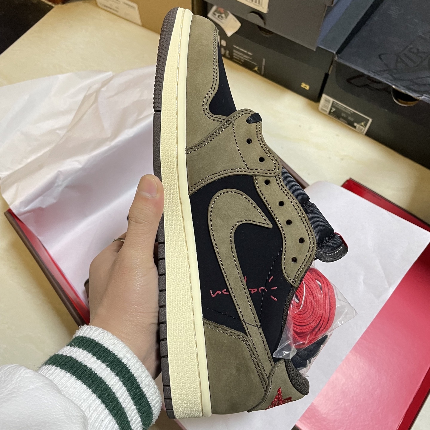 「コラボモデル」Travis Scott x Nike Jordan Air Jordan 1 Low OG TS SP スニーカー