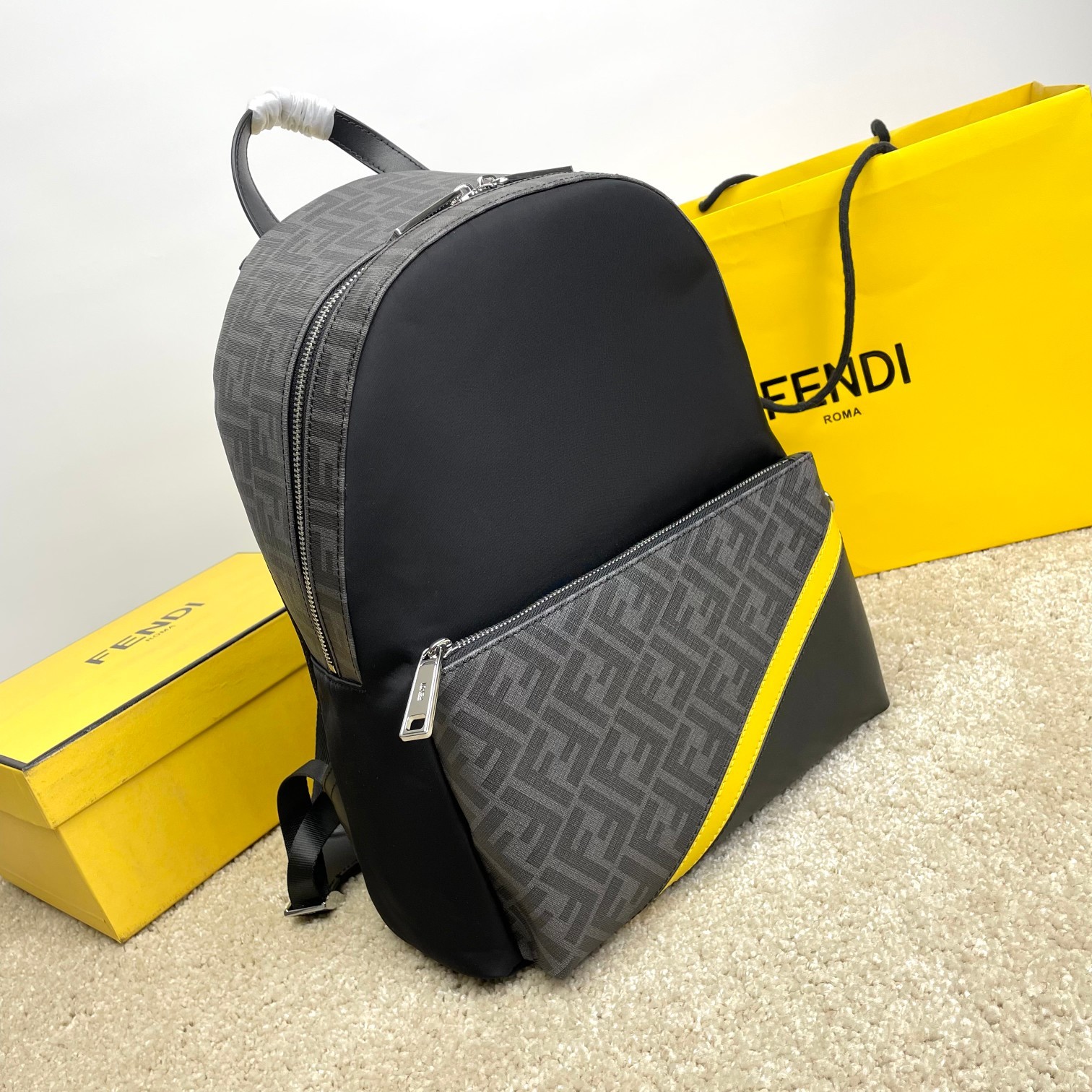 フェンディ「Fendi」バグズ メンズ バックパック