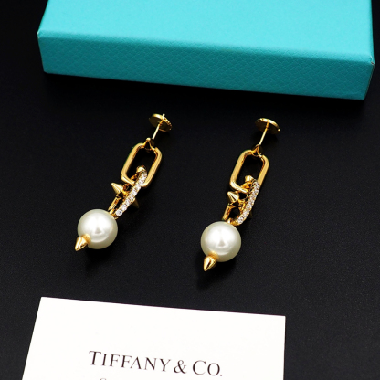 ティファニー「Tiffany & Co.」Tiffany Titan by Pharrell Williams シリーズ ジュエリー-ISETAN PRESTIGE CURATED