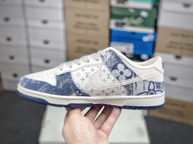 ルイ・ヴィトン「Louis Vuitton」Nike SB Dunk Low ホワイト スニーカー