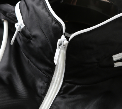 プラダ「Prada」アーリーオータム フード付きジャケット