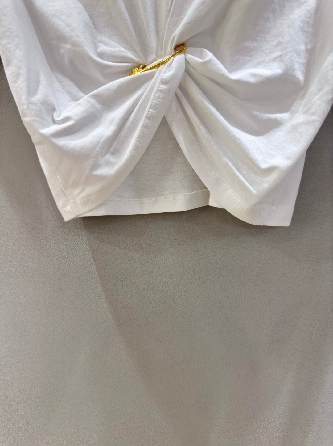 ヴェルサーチ「Versace」レディース ピンアクセントTシャツ