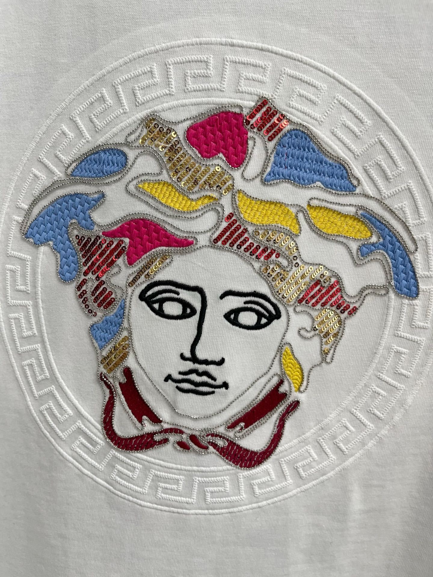 ヴェルサーチ「Versace」 2025SS プレミアムロゴTシャツ