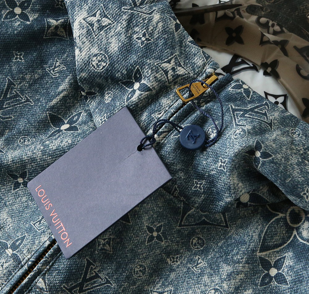 ルイ・ヴィトン「Louis Vuitton」秋冬フード付きダウンジャケット