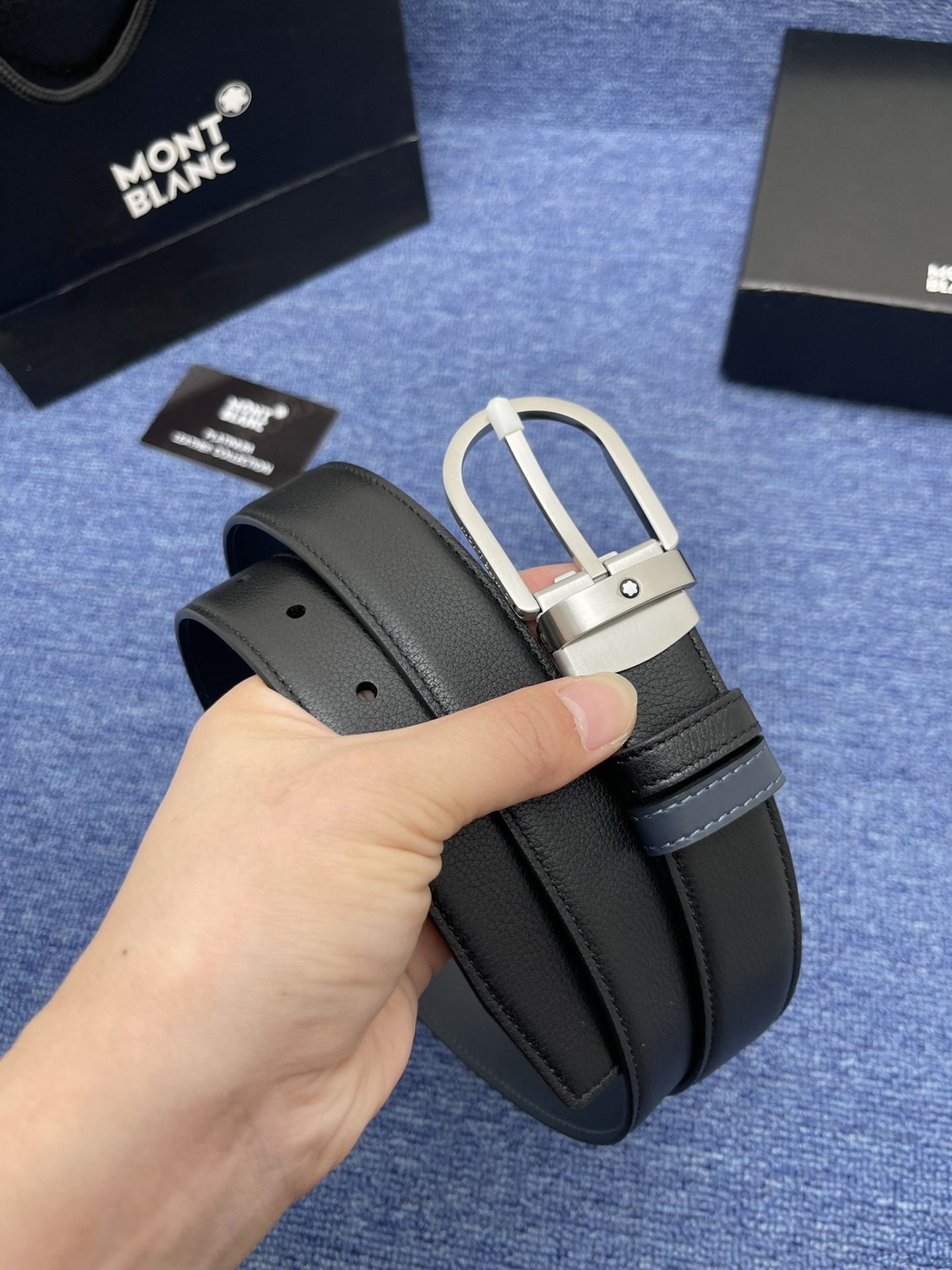 モンブラン「Montblanc」 クラシックコレクション ヘッドレザー ブラスバックル ベルト100cm