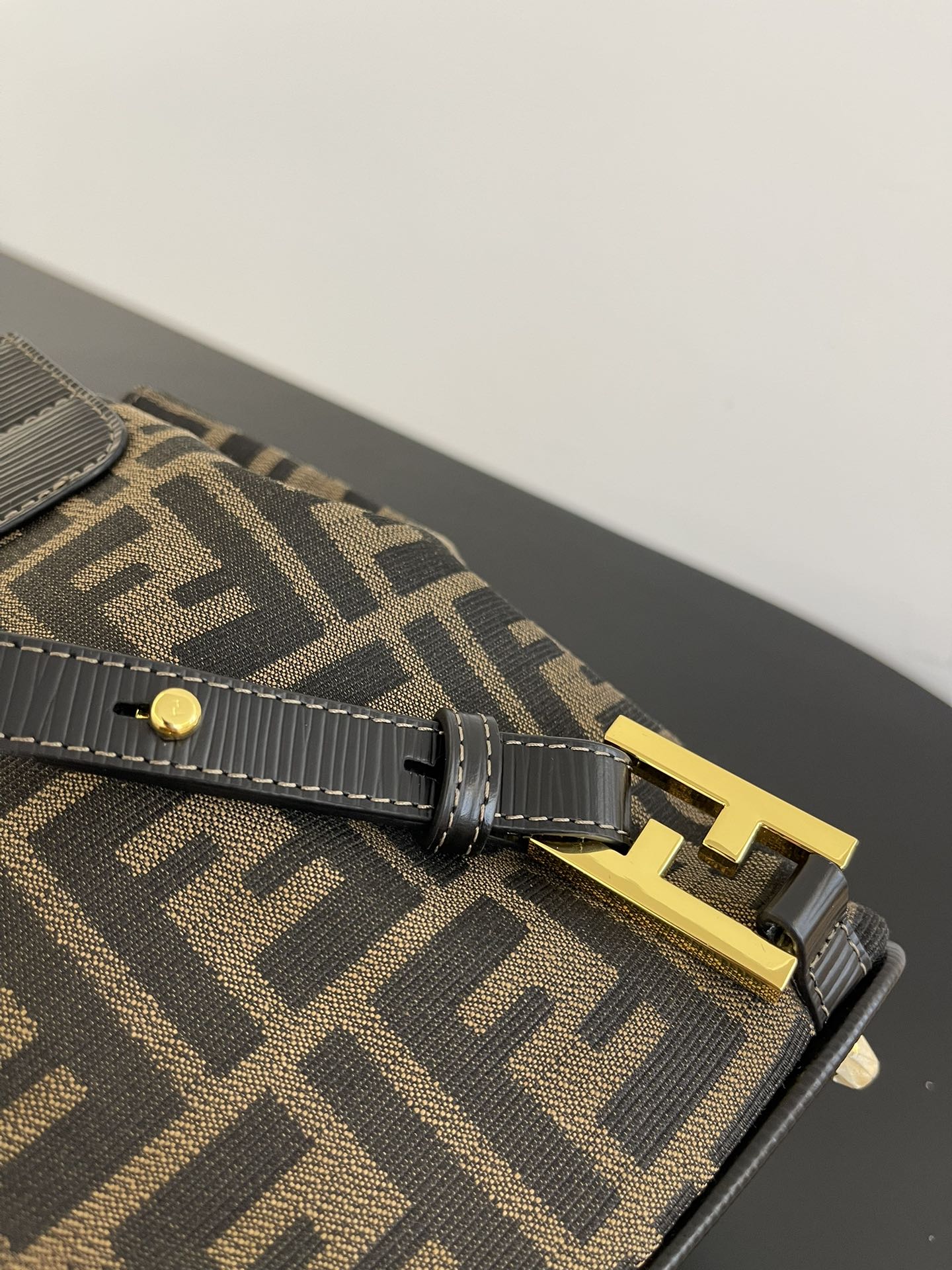 フェンディ「Fendi」ミニ FFモノグラム バックパック