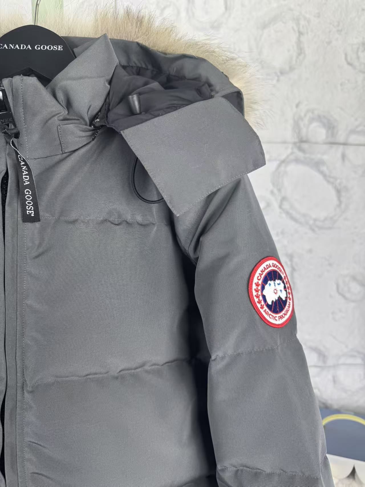 カナダグース「Canada Goose」秋冬フード付きダウンコート