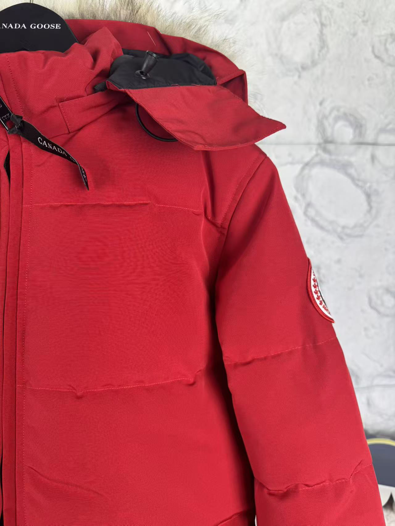 カナダグース「Canada Goose」秋冬フード付きダウンコート