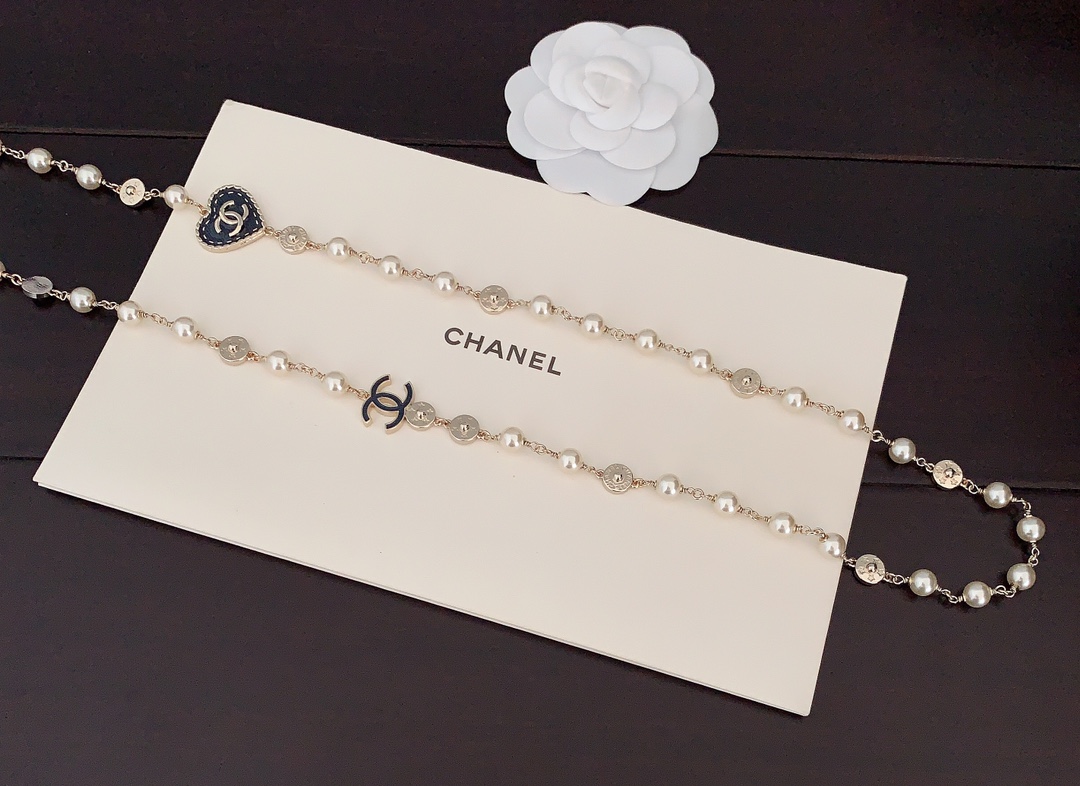 シャネル「Chanel」 ブルーブラックパールネックレス