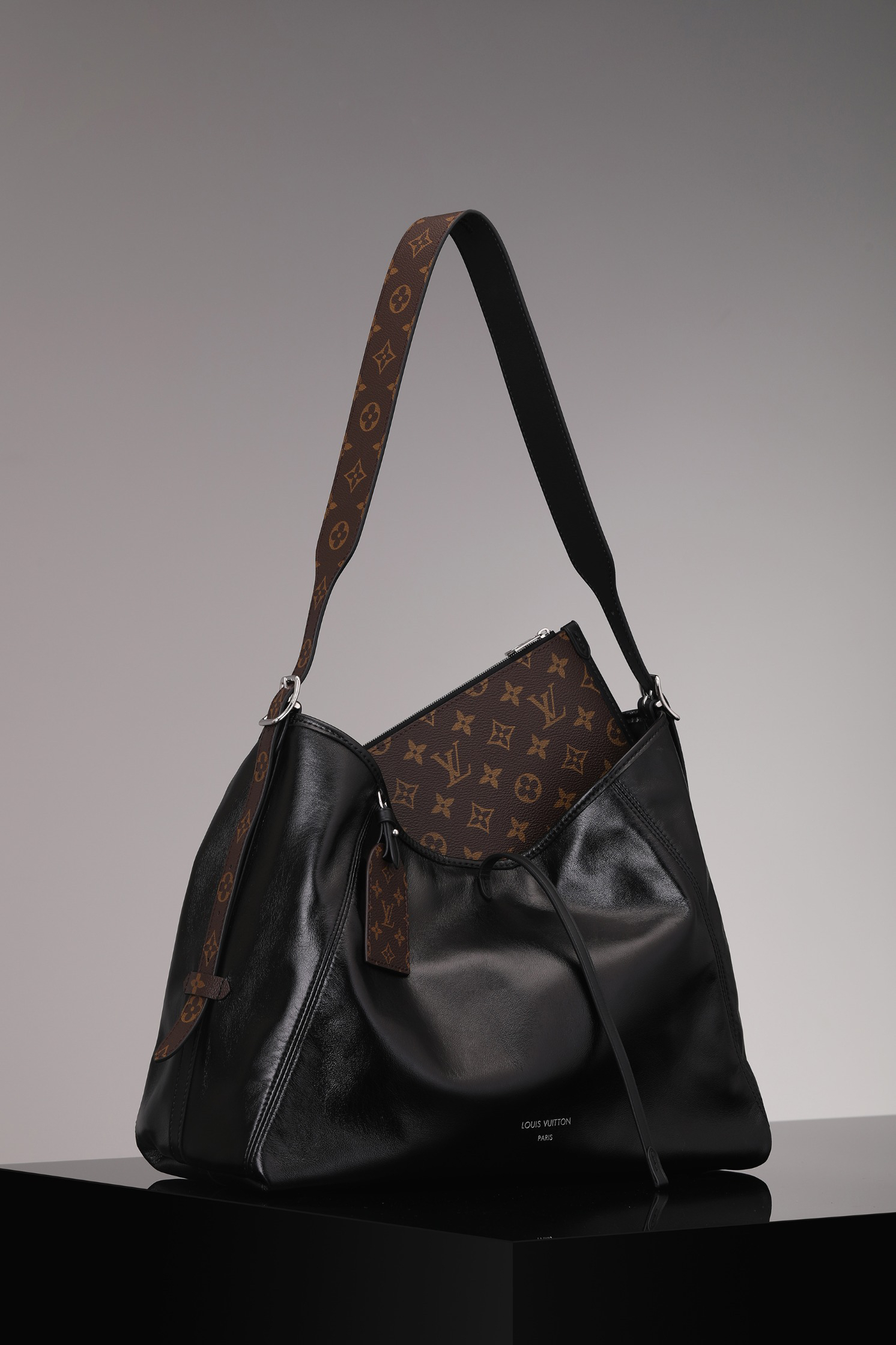 ルイ・ヴィトン「Louis Vuitton」キャリーオールダーク MM