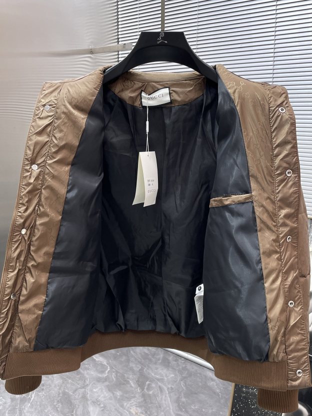 グッチ「Gucci」冬の新作 ラペル付きコットンジャケット